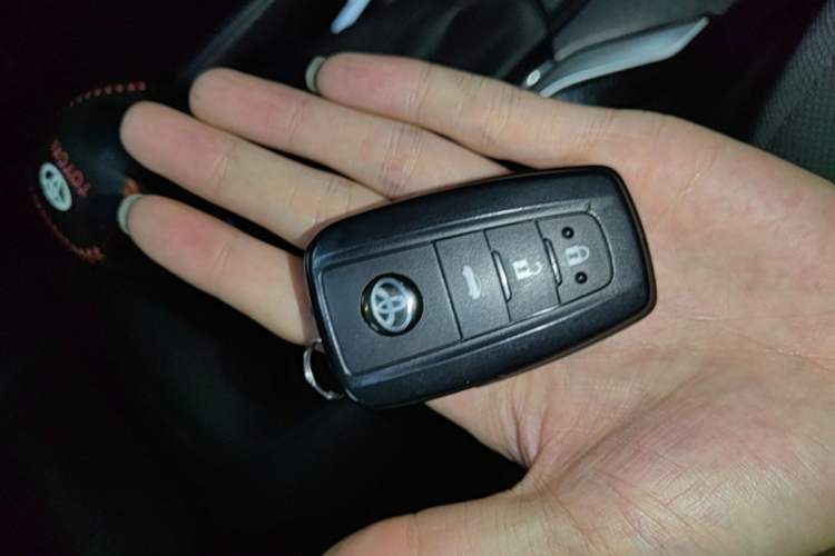 Used Toyota Levin 2022 Dual-Motor 1.8H E-CVT Leading Edition Vehicle Key