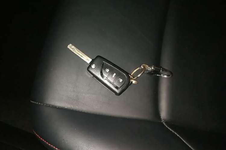 Used Toyota Levin 2022 Facelift TNGA 1.5L CVT Progressive Edition Vehicle Key
