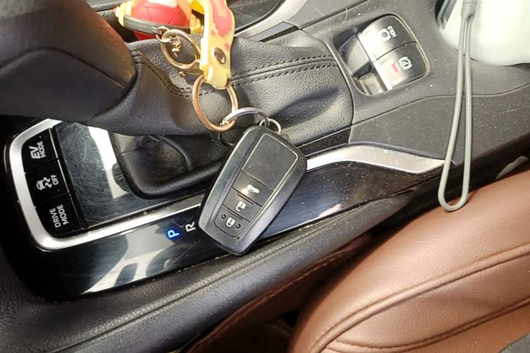 Used Toyota Levin 2022 Dual-Motor 1.8H E-CVT Leading Edition Vehicle Key