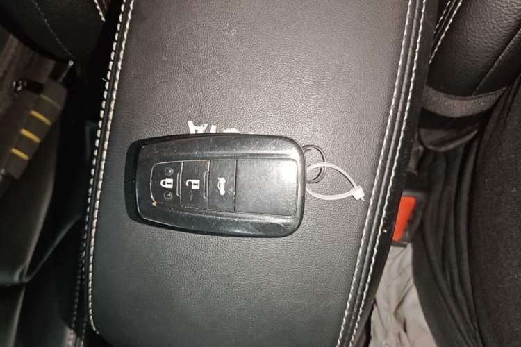 Used Toyota Levin 2022 Dual-Motor 1.8H E-CVT Progressive Edition Vehicle Key
