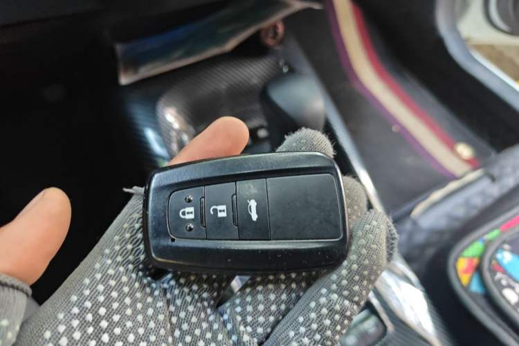 Used Toyota Levin 2022 Dual-Motor 1.8H E-CVT Sport Edition Vehicle Key