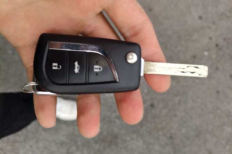 Used Toyota Levin 2022 Facelift TNGA 1.5L CVT Progressive Edition Vehicle Key