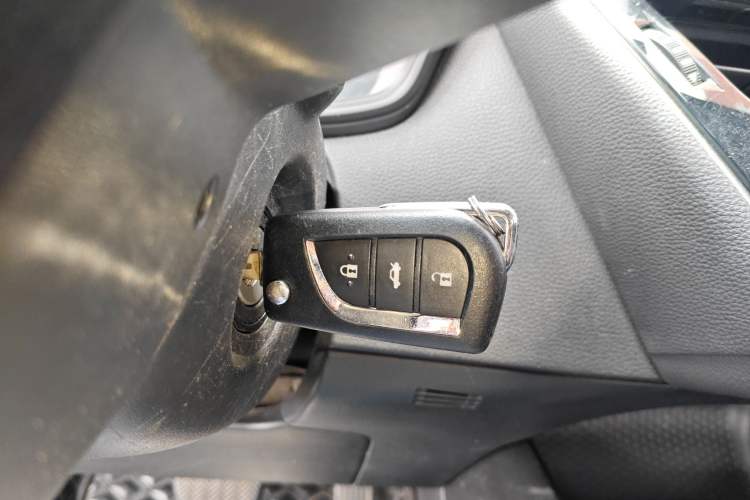 Used Toyota Levin 2022 Facelift TNGA 1.5L CVT Progressive Edition Vehicle Key