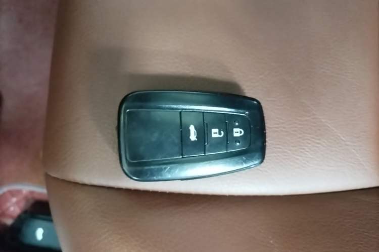 Used Toyota Levin 2022 Dual-Engine 1.8H E-CVT Luxury Edition Vehicle Key