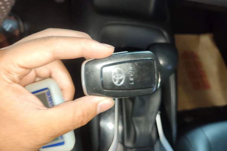 Used Toyota Levin 2022 Dual-Engine 1.8H E-CVT Luxury Edition Vehicle Key