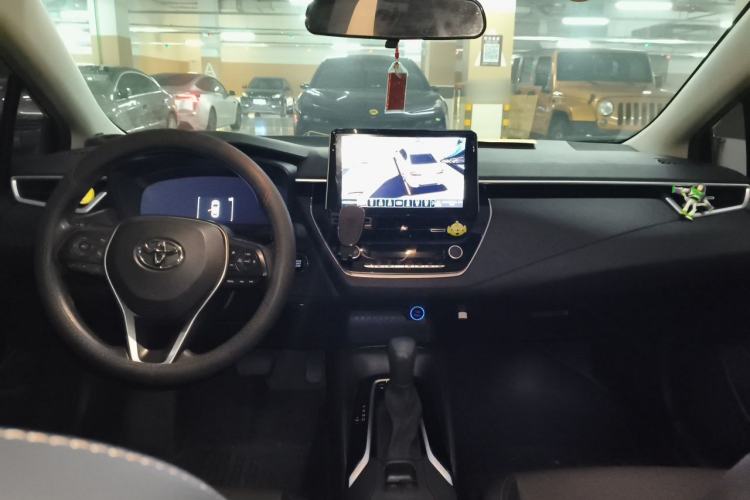 Used Toyota Levin 2023 2.0L Luxury Edition Center Console