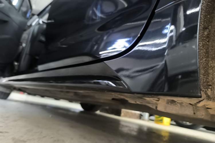 Used Toyota Levin 2023 Smart Electric Hybrid Dual-Engine 1.8L Luxury Edition Left Side Sill