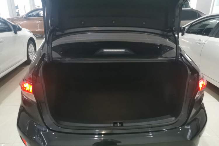 Used Toyota Levin 2023 Smart Electric Hybrid Dual-Engine 1.8L Leading Edition Trunk