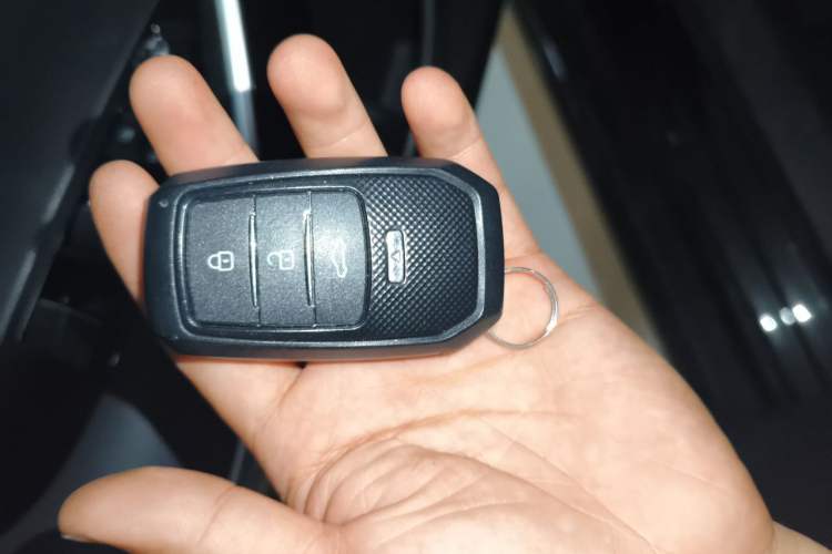Used Toyota Levin 2023 2.0L Luxury Edition Vehicle Key
