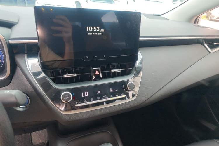 Used Toyota Levin 2023 Smart Electric Hybrid Dual-Engine 1.8L Luxury Edition Audio And AC Panel