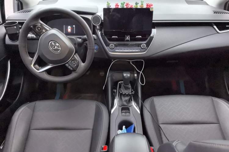 Used Toyota Levin 2023 Smart Electric Hybrid Dual-Engine 1.8L Sport Edition Center Console