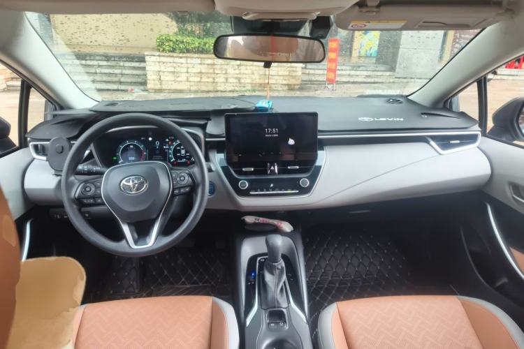 Used Toyota Levin 2023 Smart Electric Hybrid Dual-Engine 1.8L Sport Edition Center Console
