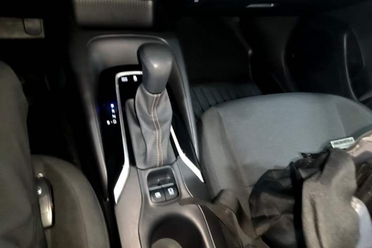 Used Toyota Levin 2023 Smart Electric Hybrid Dual-Engine 1.8L Leading Edition Gear Lever