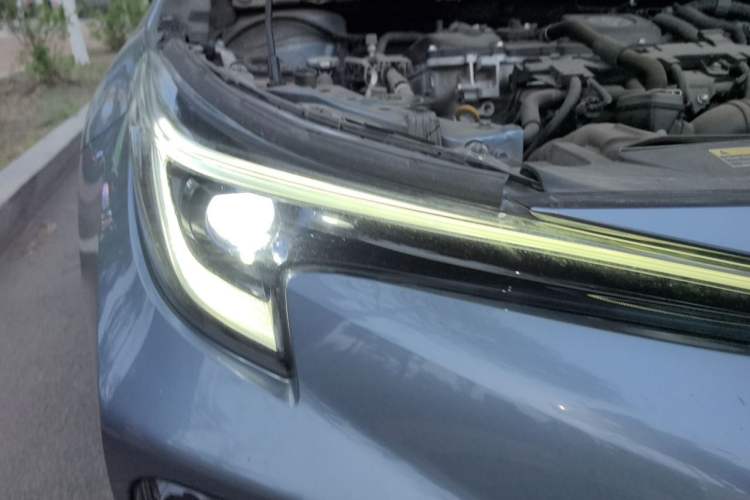 Used Toyota Levin 2023 Smart Electric Hybrid Dual-Engine 1.8L Sport Edition Right Front Headlight