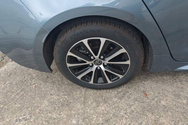 Used Toyota Levin 2023 Smart Electric Hybrid Dual-Engine 1.8L Luxury Edition Right Rear Wheel Hub