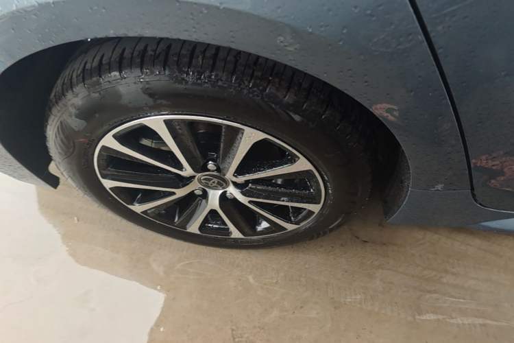 Used Toyota Levin 2023 Smart Electric Hybrid Dual-Engine 1.8L Luxury Edition Right Rear Wheel Hub