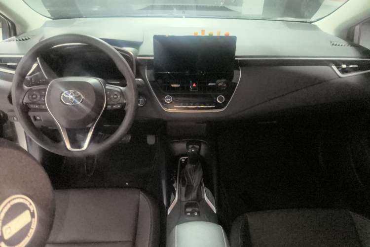 Used Toyota Levin 2023 Smart Electric Hybrid Dual-Engine 1.8L Sport Edition Center Console