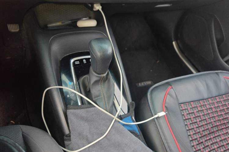 Used Toyota Levin 2023 Smart Electric Hybrid Dual-Engine 1.8L Leading Edition Gear Lever