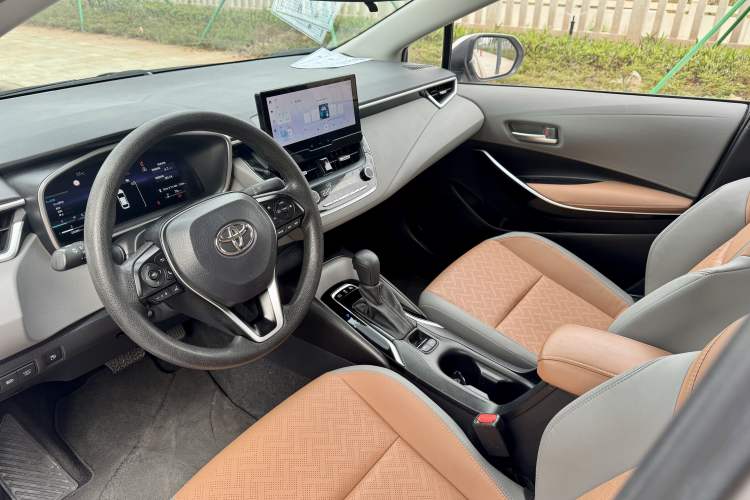 Used Toyota Levin 2023 Smart Electric Hybrid Dual-Engine 1.8L Sport Edition Interior 4