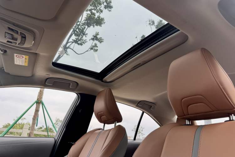 Used Toyota Levin 2023 Smart Electric Hybrid Dual-Engine 1.8L Sport Edition Interior 7