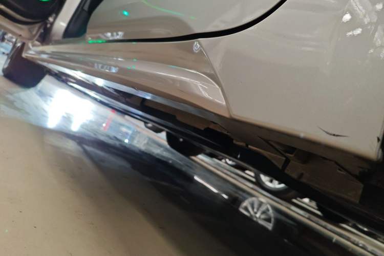 Used Toyota Levin 2023 Smart Electric Hybrid Dual-Engine 1.8L Luxury Edition Left Side Sill