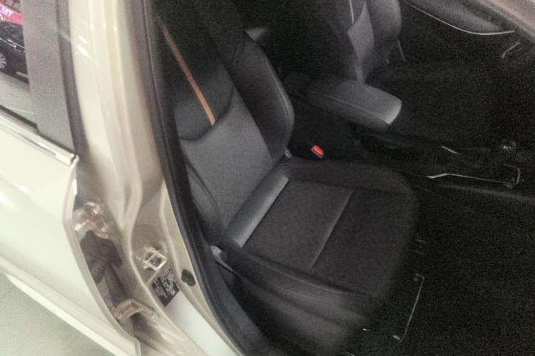 Used Toyota Levin 2023 Smart Electric Hybrid Dual-Engine 1.8L Sport Edition Right Front Seat