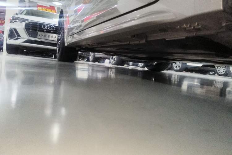Used Toyota Levin 2023 Smart Electric Hybrid Dual-Engine 1.8L Sport Edition Right Side Sill