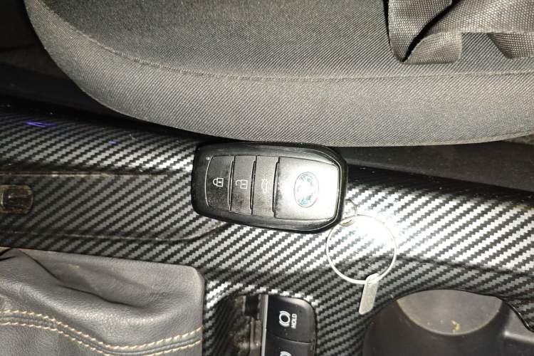 Used Toyota Levin 2023 Smart Electric Hybrid Dual-Engine 1.8L Luxury Edition Vehicle Key