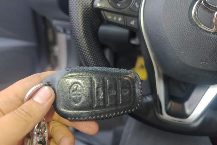 Used Toyota Levin 2023 Smart Electric Hybrid Dual-Engine 1.8L Leading Edition Vehicle Key