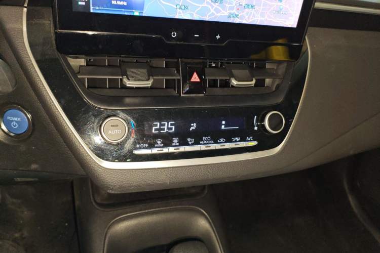 Used Toyota Levin 2023 Smart Electric Hybrid Dual-Engine 1.8L Sport Edition Audio And AC Panel
