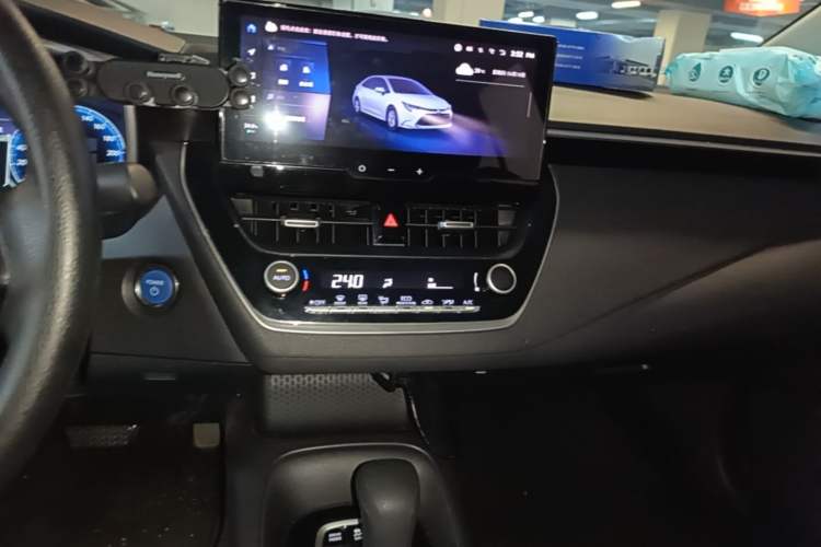 Used Toyota Levin 2023 Smart Electric Hybrid Dual-Engine 1.8L Sport Edition Audio And AC Panel