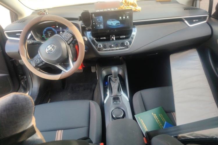 Used Toyota Levin 2023 Smart Electric Hybrid Dual-Engine 1.8L Luxury Edition Center Console