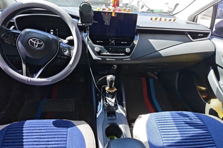 Used Toyota Levin 2023 Smart Electric Hybrid Dual-Engine 1.8L Luxury Edition Center Console