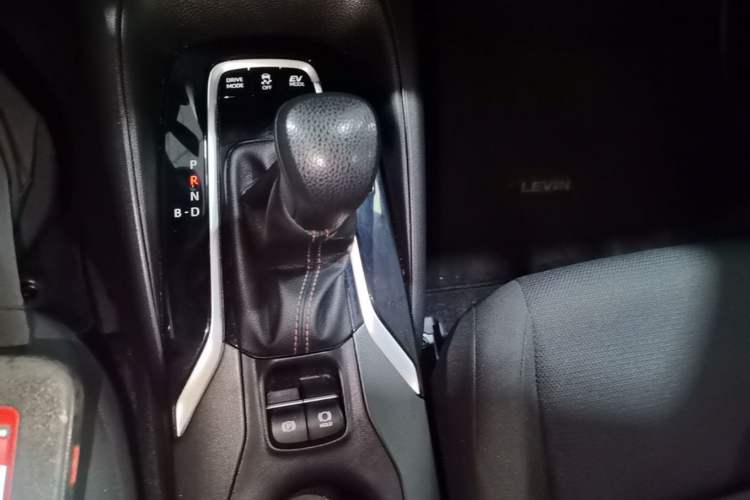 Used Toyota Levin 2023 Smart Electric Hybrid Dual-Engine 1.8L Leading Edition Gear Lever