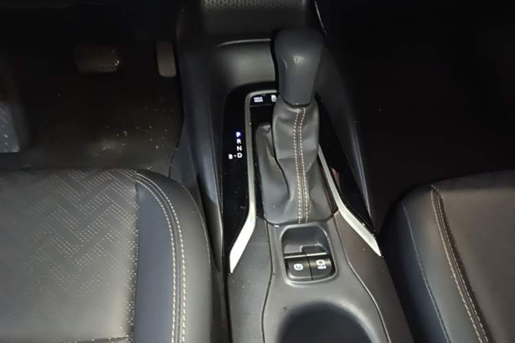 Used Toyota Levin 2023 Smart Electric Hybrid Dual-Engine 1.8L Sport Edition Gear Lever