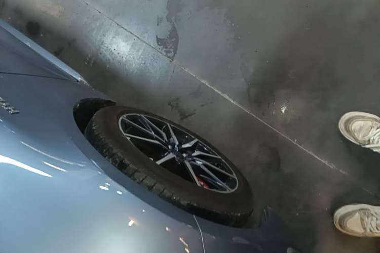 Used Toyota Levin 2023 Smart Electric Hybrid Dual-Engine 1.8L Sport Edition Left Front Wheel Hub