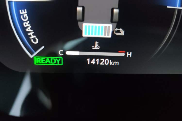 Used Toyota Levin 2023 Smart Electric Hybrid Dual-Engine 1.8L Sport Edition Odometer Close Up