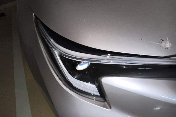 Used Toyota Levin 2023 Smart Electric Hybrid Dual-Engine 1.8L Sport Edition Right Front Headlight