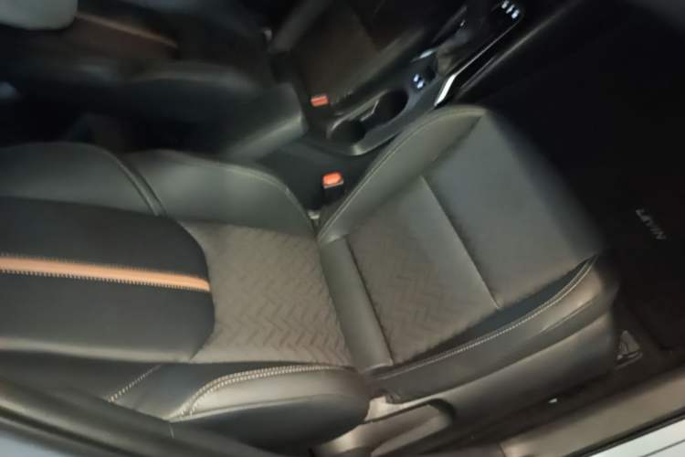 Used Toyota Levin 2023 Smart Electric Hybrid Dual-Engine 1.8L Sport Edition Right Front Seat