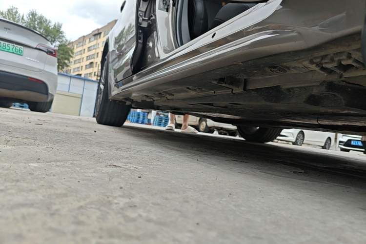 Used Toyota Levin 2023 2.0L Luxury Edition Right Side Sill