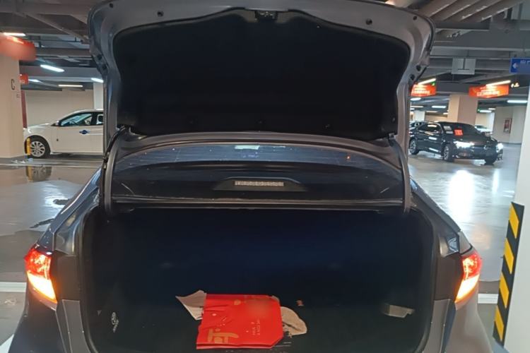 Used Toyota Levin 2023 Smart Electric Hybrid Dual-Engine 1.8L Sport Edition Trunk