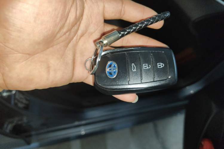 Used Toyota Levin 2023 Smart Electric Hybrid Dual-Engine 1.8L Luxury Edition Vehicle Key