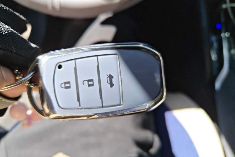 Used Toyota Levin 2023 Smart Electric Hybrid Dual-Engine 1.8L Luxury Edition Vehicle Key