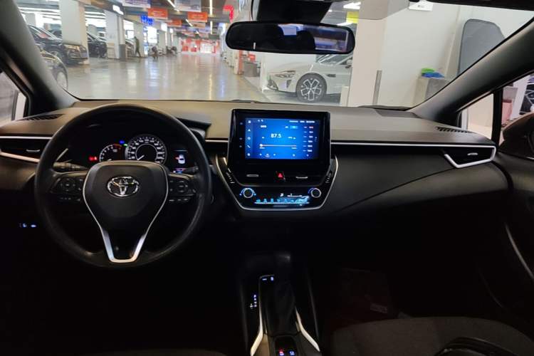 Used Toyota Levin 2023 185T CVT Luxury Edition Center Console