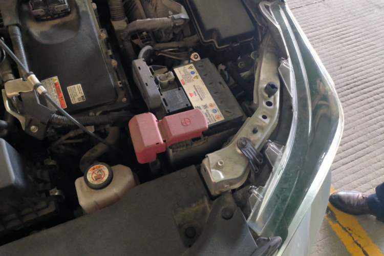 Used Toyota Levin 2023 Smart Electric Hybrid Dual-Engine 1.8L Luxury Edition Engine Bay Left