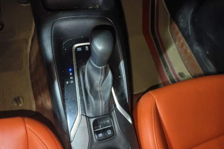 Used Toyota Levin 2023 Smart Electric Hybrid Dual-Engine 1.8L Leading Edition Gear Lever