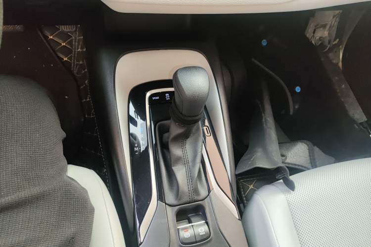 Used Toyota Levin 2023 185T CVT Luxury Edition Gear Lever