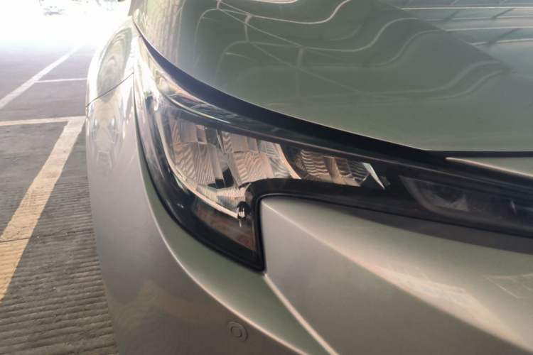 Used Toyota Levin 2023 Smart Electric Hybrid Dual-Engine 1.8L Luxury Edition Right Front Headlight