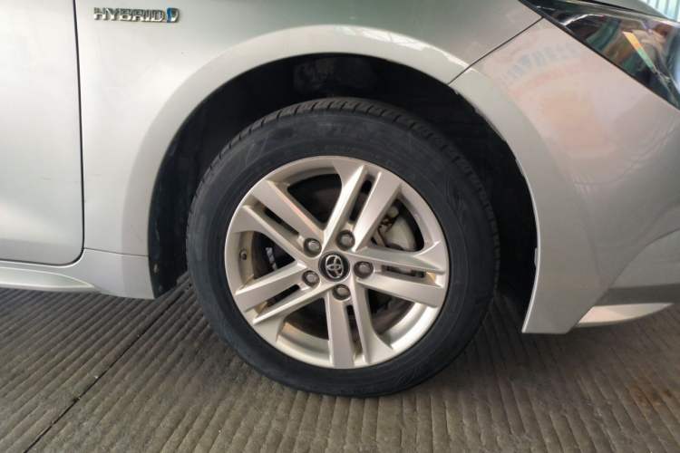 Used Toyota Levin 2023 Smart Electric Hybrid Dual-Engine 1.8L Luxury Edition Right Front Wheel Hub
