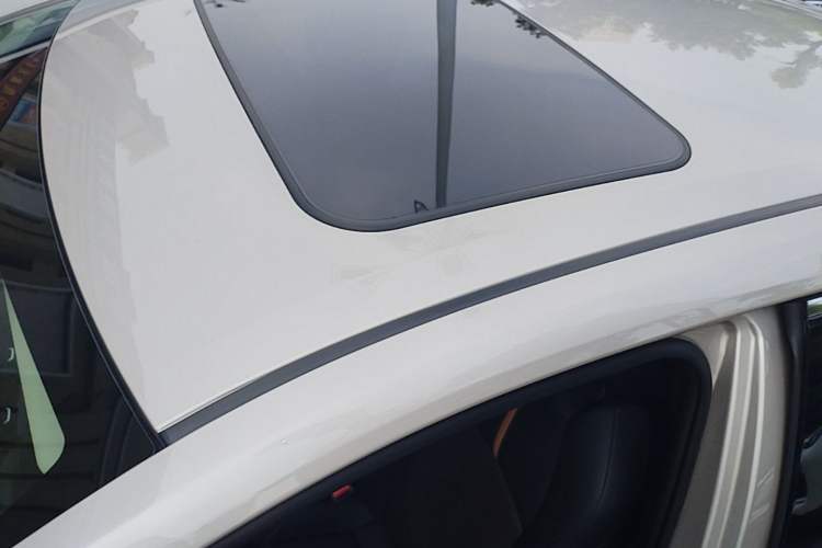 Used Toyota Levin 2023 2.0L Luxury Edition Roof